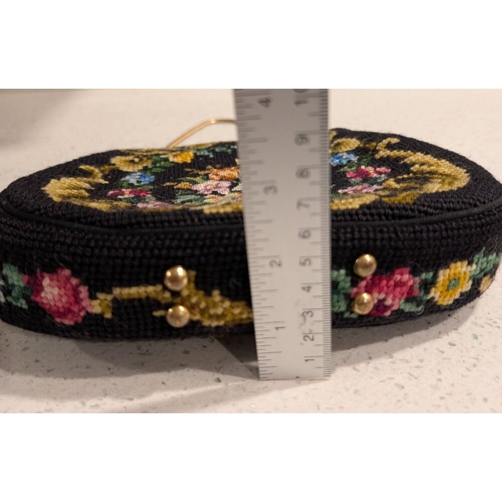 Vintage Floral Needlepoint Evening Bag Metal Frame Chain Strap etched clasp - Picture 13 of 16
